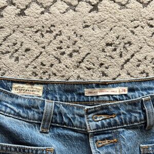 Levi's Premium Ribcage Straight Ankle Jeans - Blue